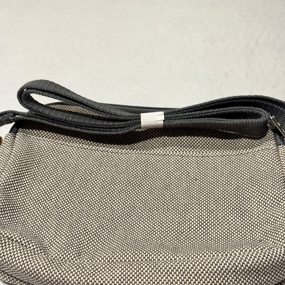 NWOT Thirty One crossbody. - Picture 8 of 8